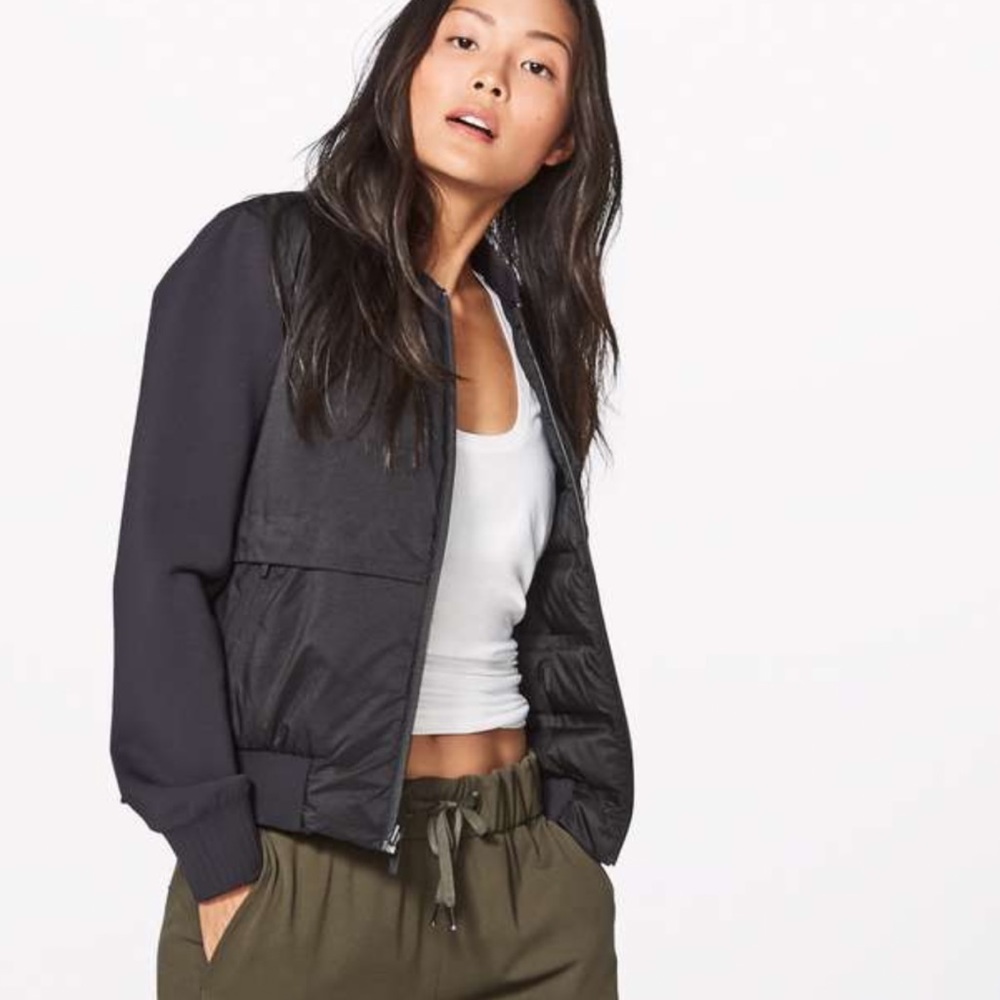 Lululemon Women Down and Round Reversible Bomber Jacket Size 2